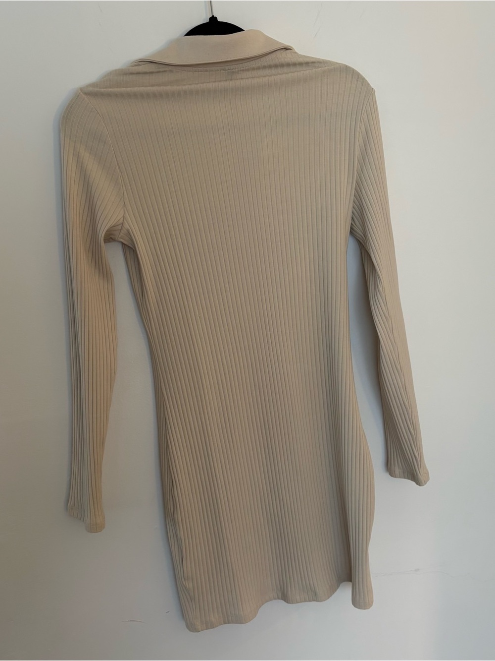 H&M Ribbed Long-Sleeve Collared V-Neck Dress in Beige - Picture 4 of 4